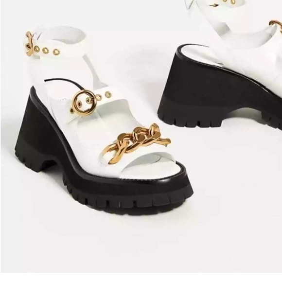 Jeffrey Campbell, white white sandals with Gold chain. Sz 6.5 NWT Anthropology - Picture 3 of 14